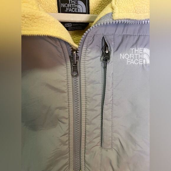 The North Face Yellow Grey Polartec Recycled Fleece Zip Up Jacket Size Womens XS - Picture 12 of 16